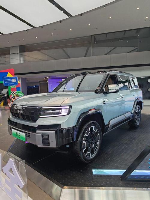 重庆22比亚迪方程豹硬派越野的爆款，英菲尼迪35周年与你共成长